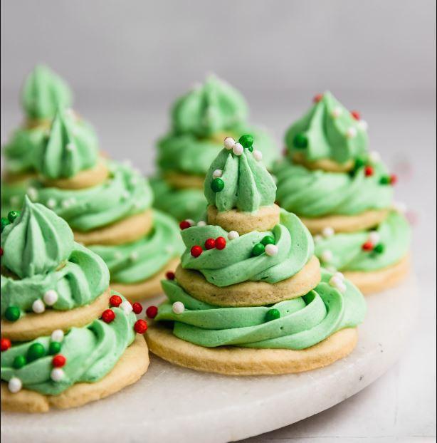 Arbolitos de Navidad de galletas y frosting. Créditos: Craving Journals