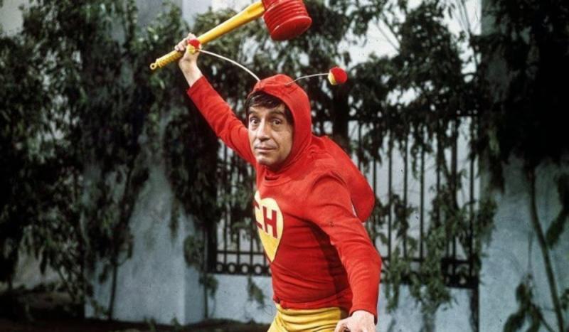 Roberto Gómez Bolaños y su creación con El Chapulín Colorado