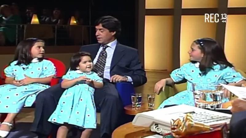 Raúl Alcaíno y sus hijas Esperanza, Nieves y Elisa en "Viva el Lunes" de Canal 13, 1999