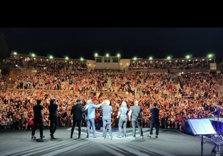 José Luis Perales en su último concierto de despedida en 2022 "Baladas para una despedida"