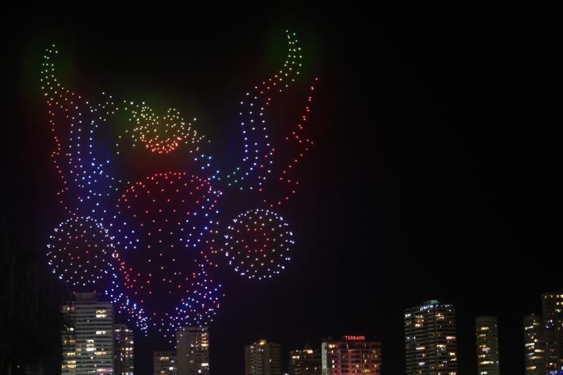 Con Arturo Prat y la Copa Libertadores: Así se hizo el show de drones en Iquique que sorprendió en Año Nuevo