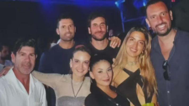 Aseguran que Marcelo Salas tendría un romance con la mujer de cabello rubio.