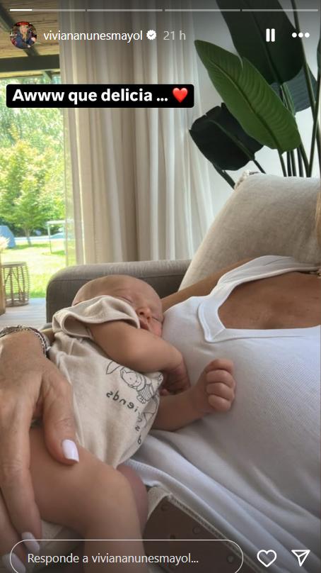 Viviana Nunes junto a su nieto Raimundo.