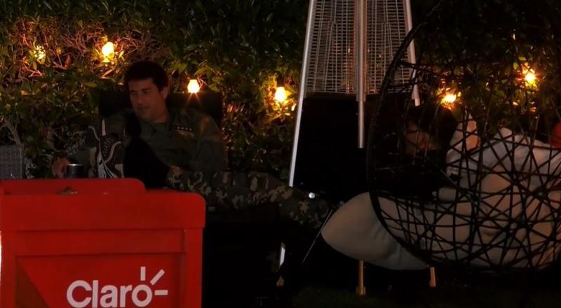 Dash conversa con Félix sobre Fanny