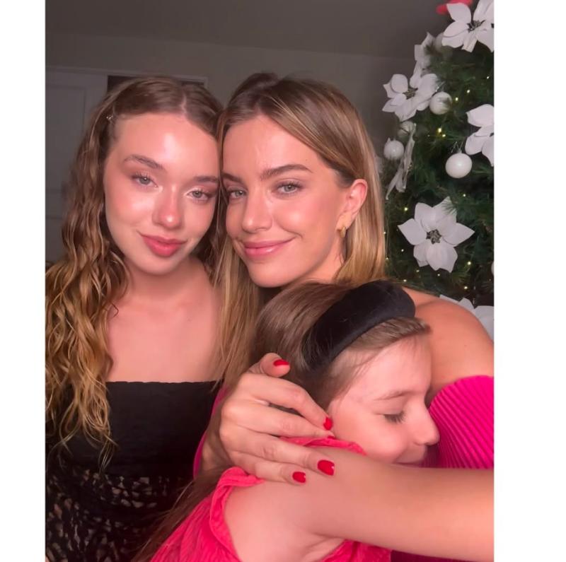 Millaray Viera junto a sus dos hijas - Instagram
