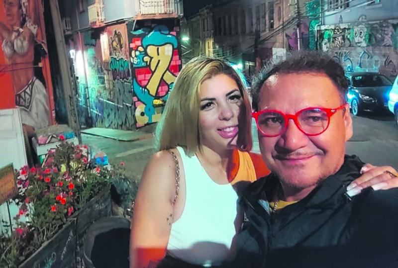 Rodrigo Muñoz presentó públicamente a Cecilia Warner - LUN