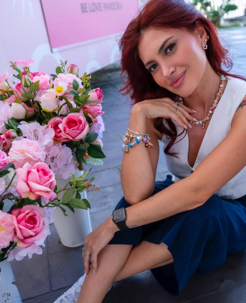 Karen Bejarano - Instagram.