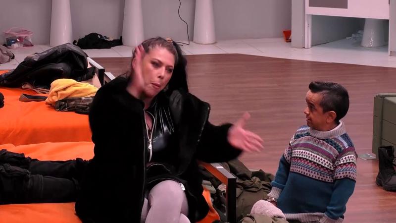 Rubí arremete contra Reina de Chile