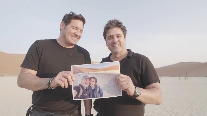En "Socios por el Mundo": Jorge Zabaleta y Pancho Saavedra recrearán antigua foto de Toni Espadas y su esposa en el desierto de Namib