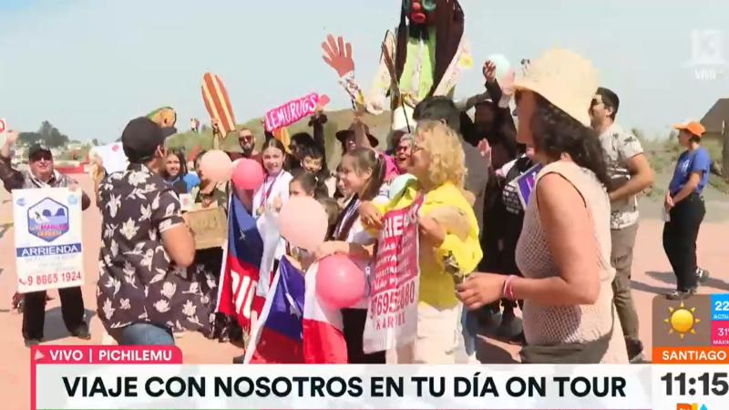 Habitantes de Pichilemu le cantan el cumpleaños a Rodrigo Pérez, notero de "Tu Día"