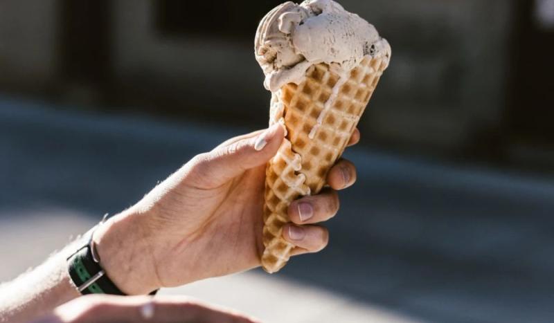 Comer helado en verano ¿Alivia el calor?