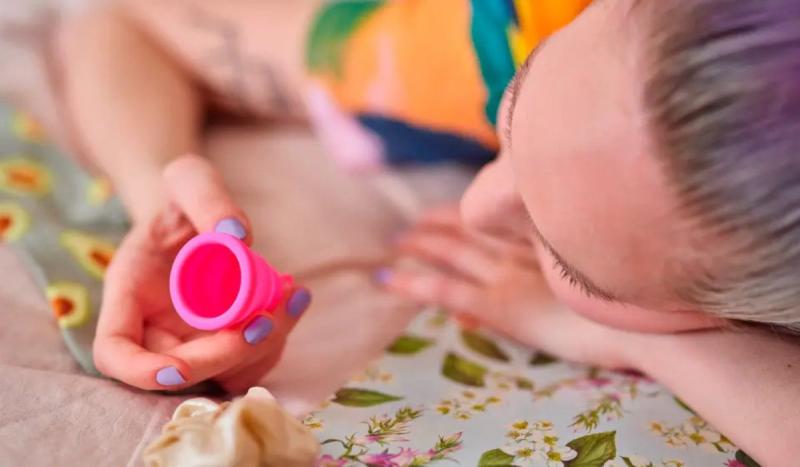 Especialista entrega efectivos tips para cuidar la salud ginecológica para este verano