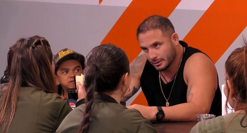 Jenko arremete contra Facundo