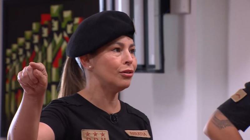 Comandante Pía Arratia reta a Rubí