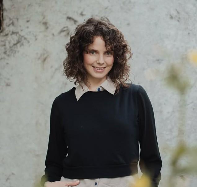 Maira Bodenhöfer, hija de los actores Bastián Bodenhöfer y Consuelo Holzapfel en "Pobre Novio" de Mega