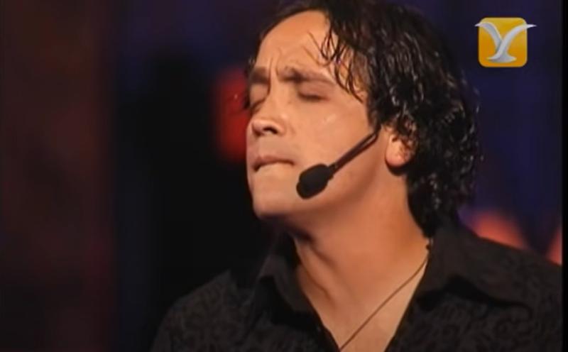 Memo Bunke en su participación en el Festival de Viña del Mar 2000