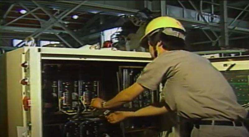 Capítulo especial de Robótica en "Mundo 84" en Japón, con la conducción de Hernán Olguín