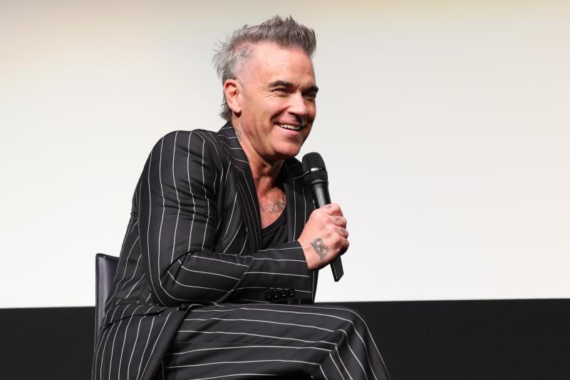 Robbie Williams.