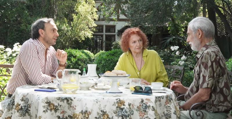 Héctor Noguera junto a Gloria Münchmeyer y Rodrigo Sepúlveda en Te invito de Mega