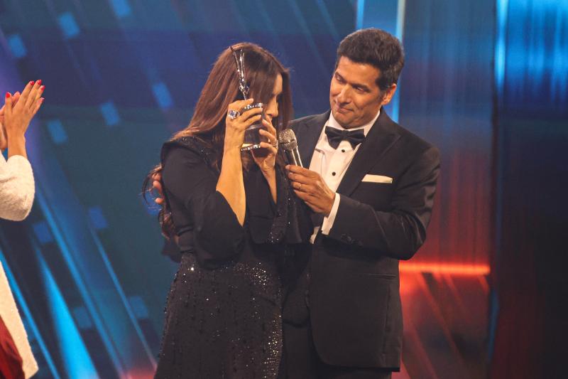 Myriam Hernández se emocionó tras recibir la gaviota de platino en Viña 2025.