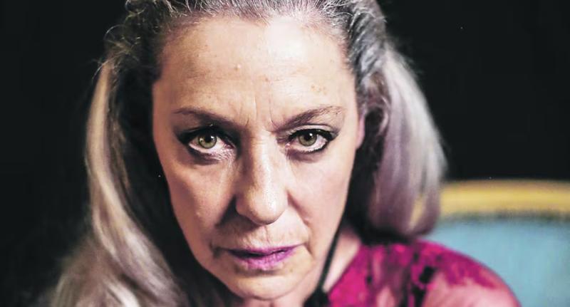 Vicente Sabatini sacó la voz por Claudia di Girolamo.