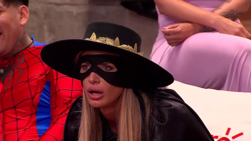 Yuli ve el beso de Faloon y Vico