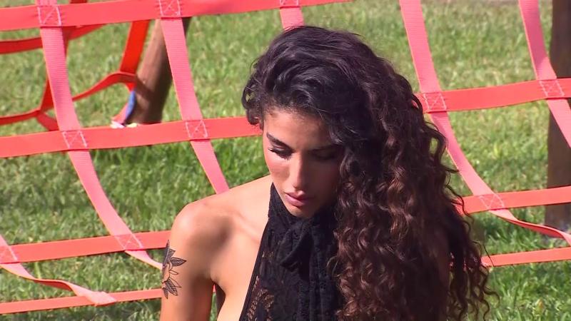 Zoe revela significado de tatuaje sobre Josué