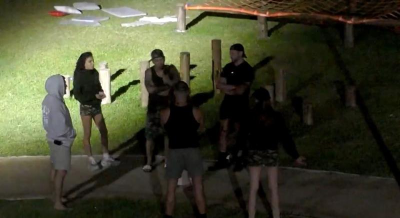 Gala, Zoe y Josué discuten