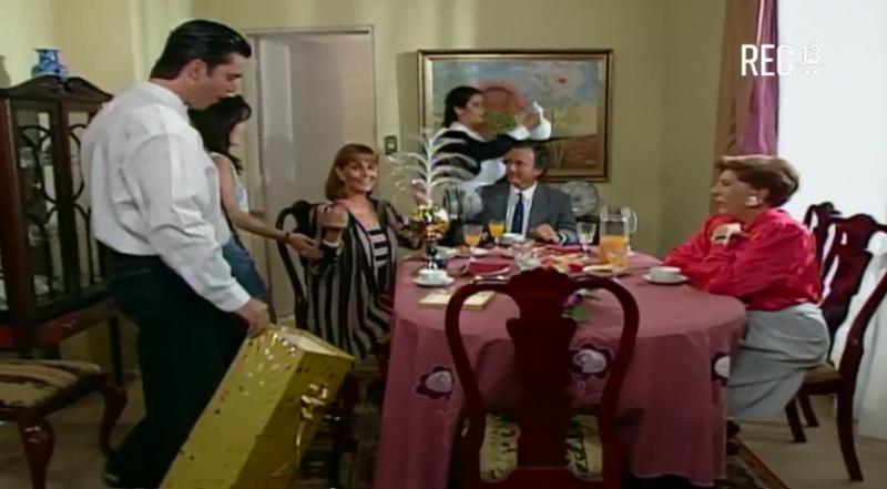 Fácil de Amar, la comedia | REC TV