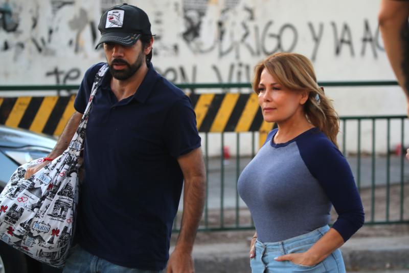 Joaquín Lavín León y Cathy Barriga - Aton