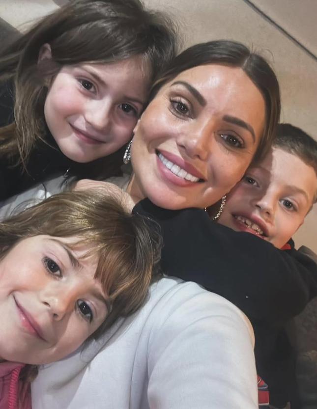 Faloon Larraguibel y sus hijos | Instagram