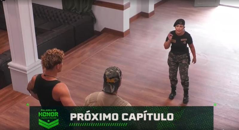 Comandante Arratia reta a los reclutas