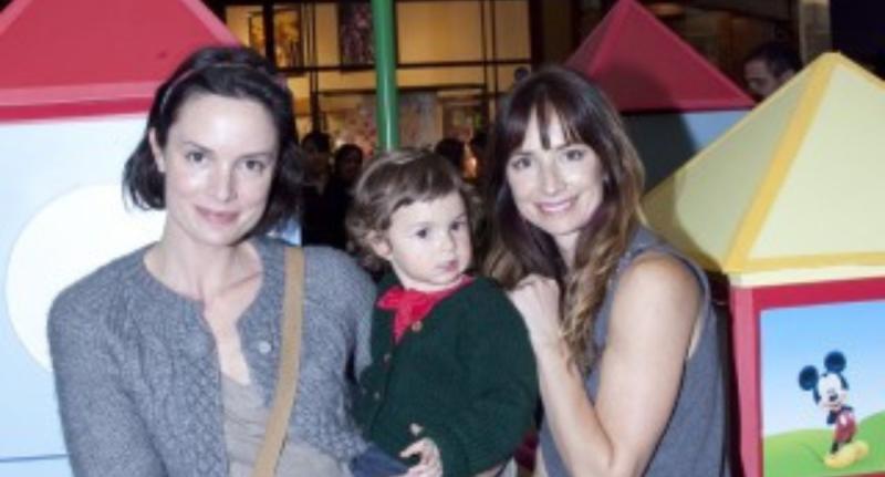 Ángela Prieto junto su hija y hermana, María José Prieto