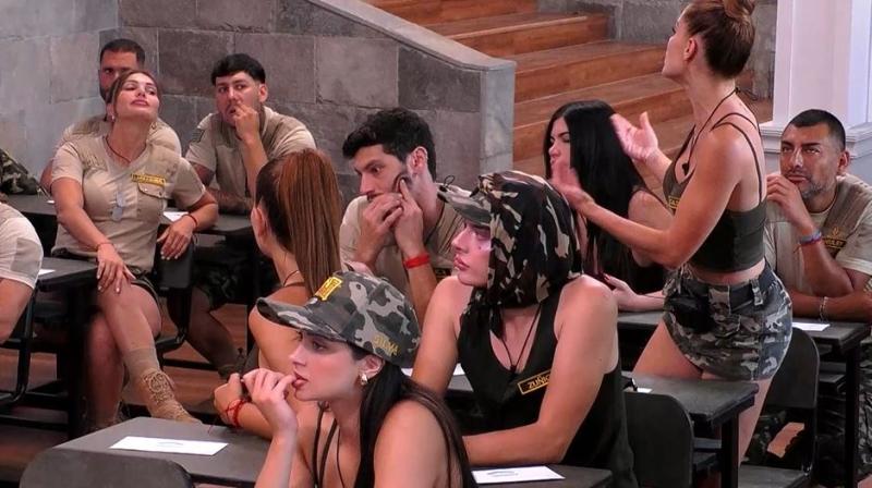 Gala y Faloon se enfrentan