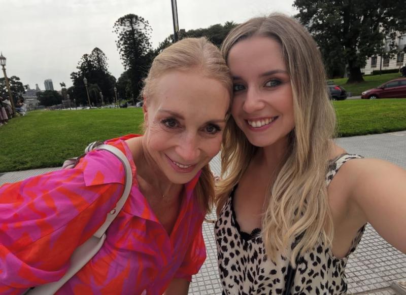 Karen Doggenweiler y Fernanda Cornejo - Instagram