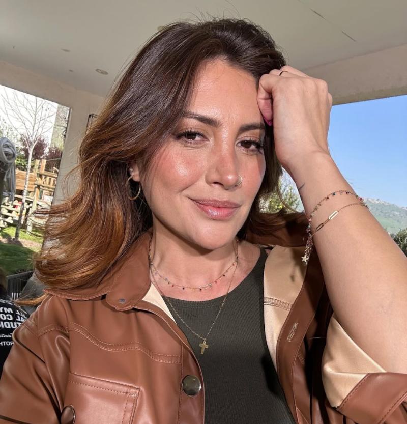 Karen Bejarano - Instagram