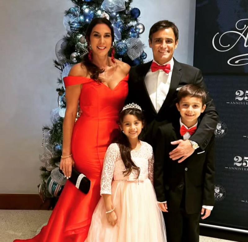 Mey Santamaría y su familia - Instagram