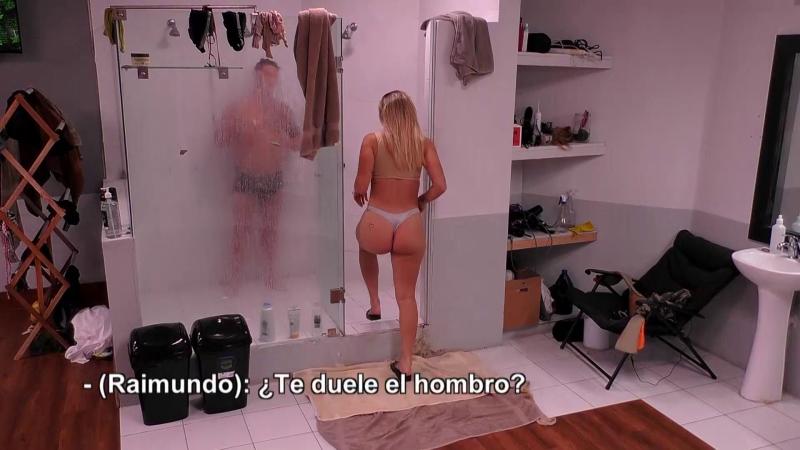 Faloon se mete a duchar con Rai