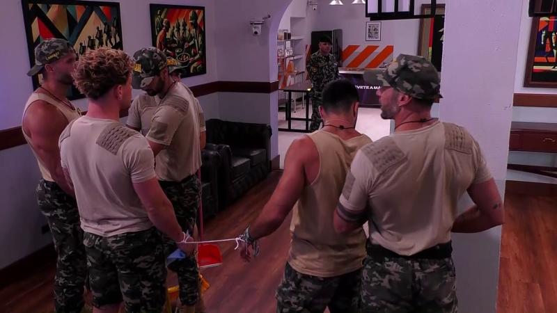 Fabio y Vico discuten