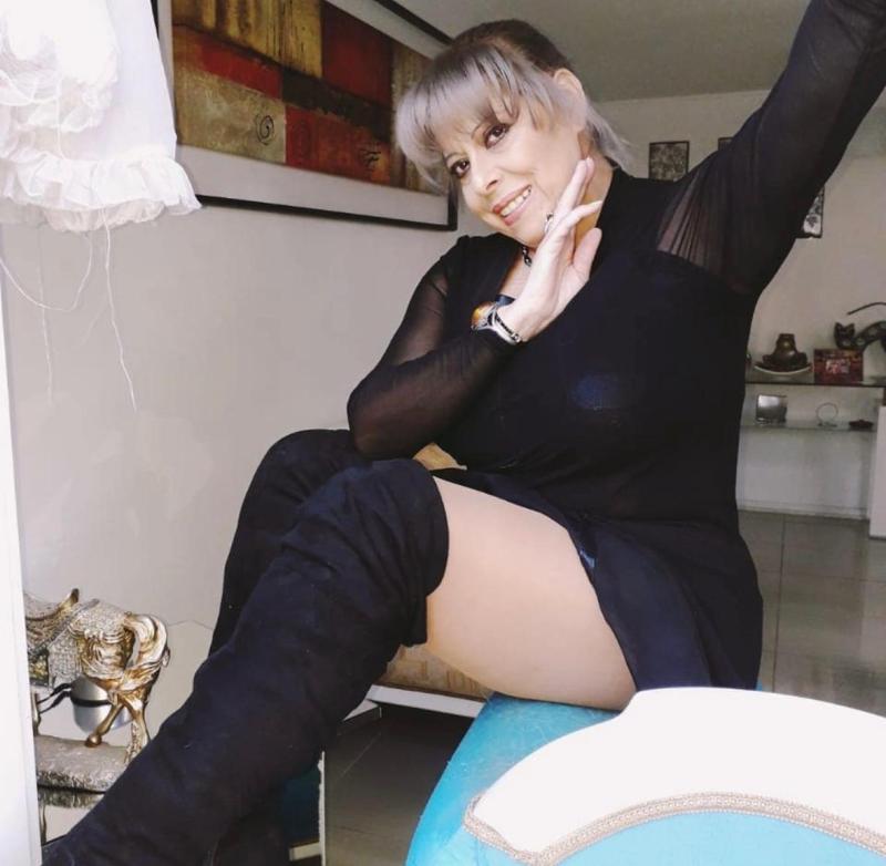 Reconocida cantante nacional llega a plataforma para adultos.