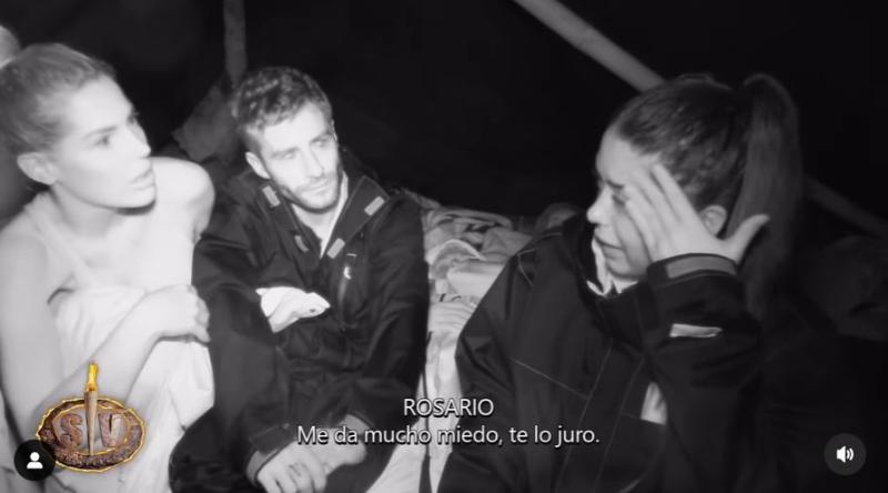 Gala consuela a Victoria - Instagram Supervivientes España