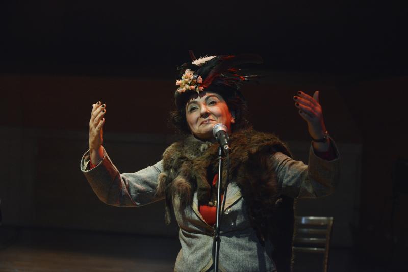 Radiotanda, versión teatral del emblemático programa de radio, donde Ana González encarnaba a su inolvidable personaje la Desideria.