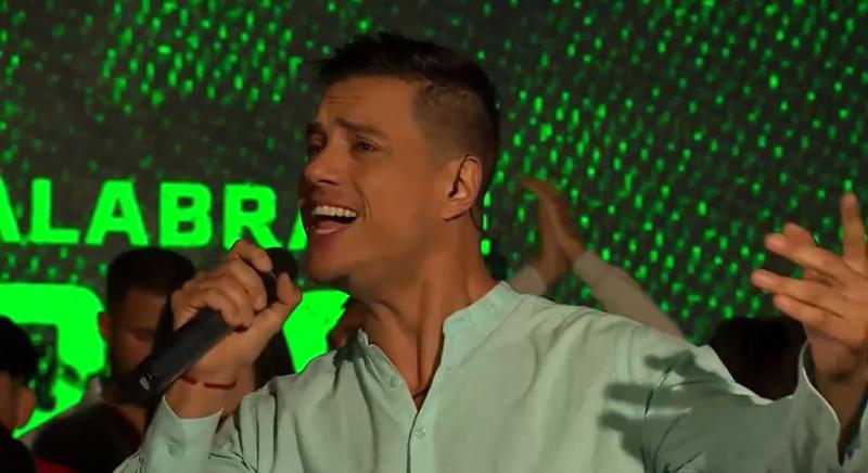 Yoan Amor canta en Palabra de Honor