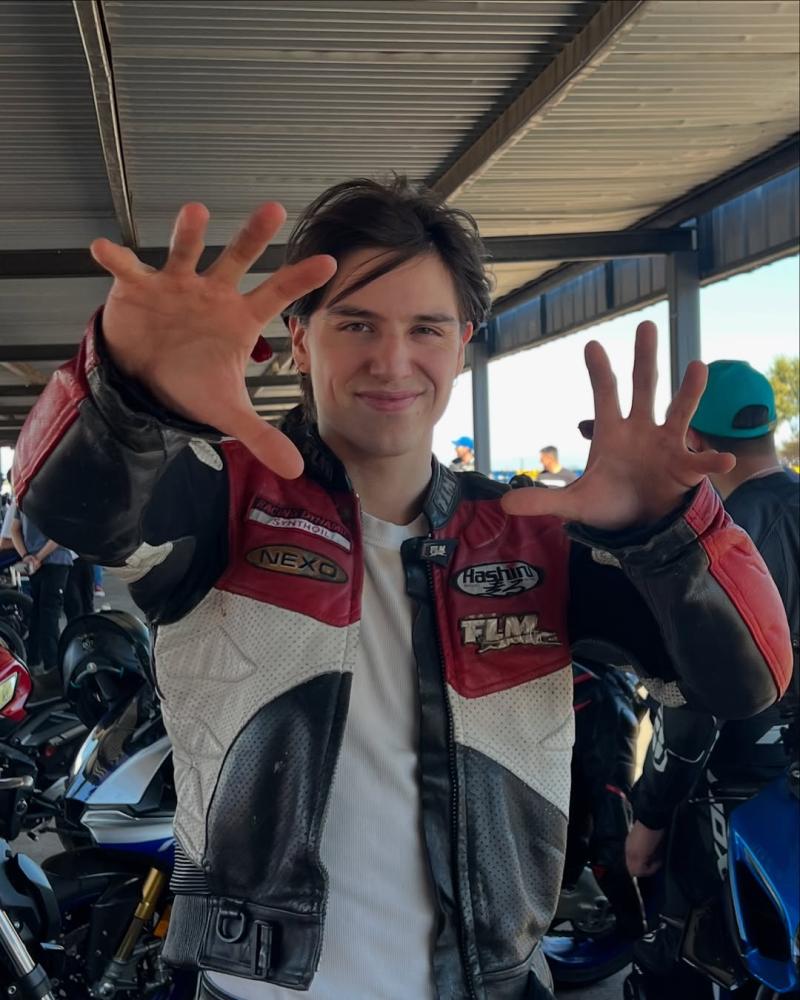 Alan Didier - Mundos Opuestos.