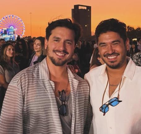 Gino Costa con su pareja, Miguel Ángel "Pollo" Campos | Instagram