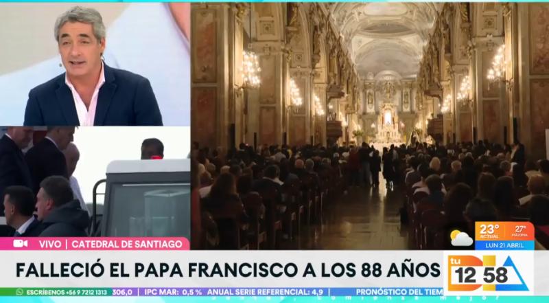 Candidatos presidenciales llegan a la misa del Papa Francisco.