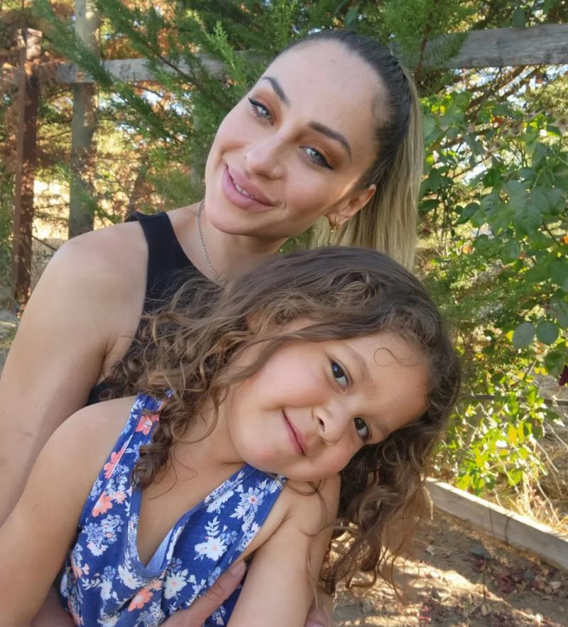 Ingrid Aceitón y su hija - Instagram