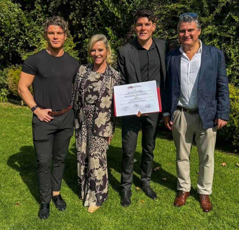 Hermano de Raimundo Cerda se tituló como ingeniero comercial - Instagram