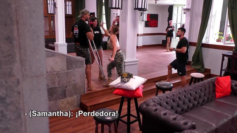 Gala le lanza manotazo a Samantha