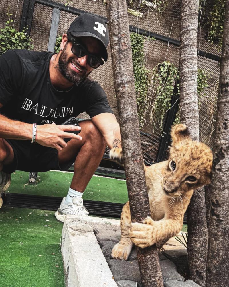 Yoan Curtis - Mundos Opuestos.